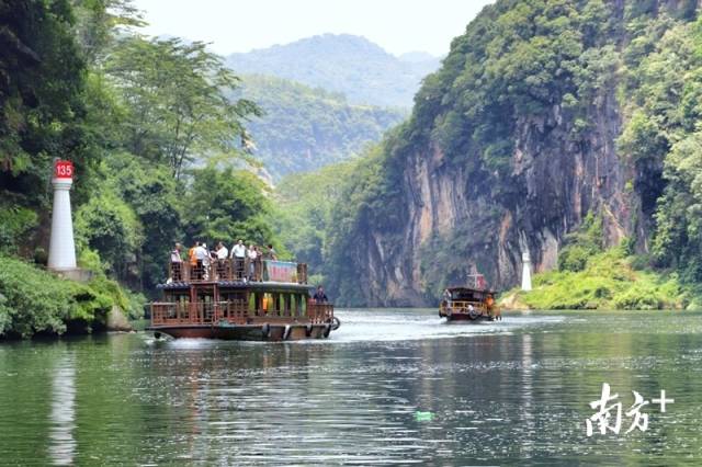 游覽湟川三峽，享連州秀美風(fēng)光。梁素雅 攝