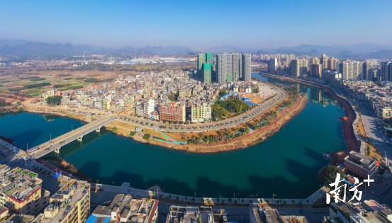城市擴(kuò)容。曾亮超 攝