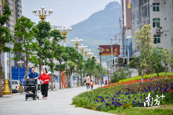 街頭一景。曾亮超 攝