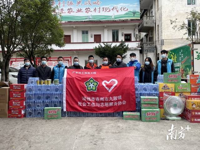 籌措物資助力困難群眾暖度寒冬。