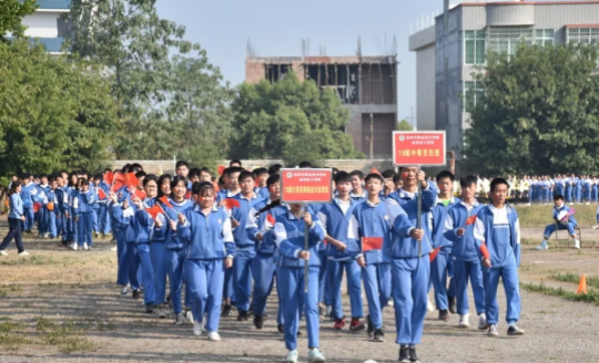 連州市職業(yè)技術(shù)學(xué)校、連州技工學(xué)校舉辦2019年廣播操比賽359.png